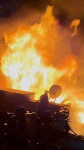 6.6K views · 239 reactions | Members operate on the roof at Manhattan 4th alarm box 1588 #fdny #fdrv #fdnyresponsevideos | FDNY Response Videos | Facebook