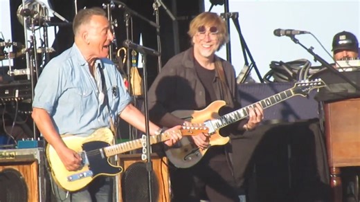 Watch Bruce Springsteen & Trey Anastasio Perform Together For 1st Time In 15 Years