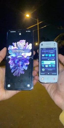 Compare Camera 📹 Nokia N97 Mini VS Samsung Galaxy Z Flip
