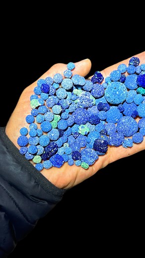 102K views · 5.9K reactions | Blueberry 𢡄 Azurite Crystal Balls found in Utah! | The Crystal Collector | Facebook