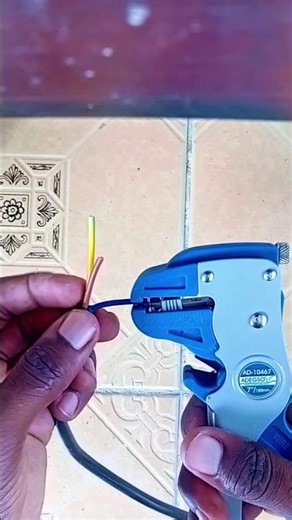 Fast & Clean Wire Stripping with an Automatic Wire Stripper#electrical