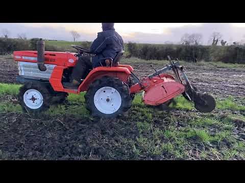 Kubota B1400 Compact Tractor