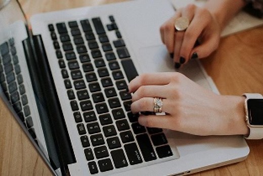 Carta de felicitaciones o reconocimiento laboral memorando (modelo)