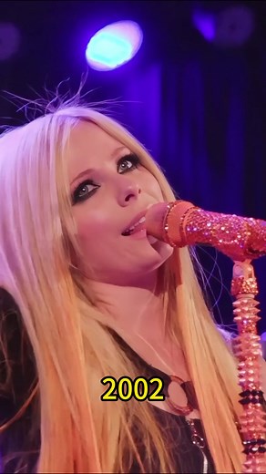 Avril Lavigne - Complicated#avrillavigne #complicated #90s #2000s #music