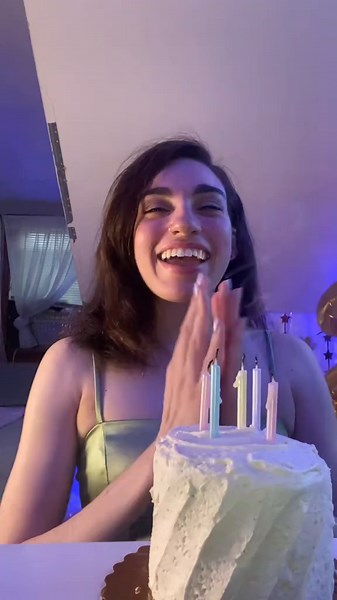 Thankful 💗 #25thbirthday #streamer #birthday