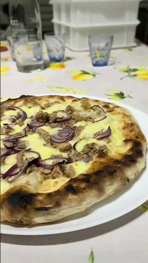 Pizza con tonno e cipolle col Diavola Pro 3.1 ‪@Diavolapro3.0‬ #pizza #pizzalover #pizzafattaincasa