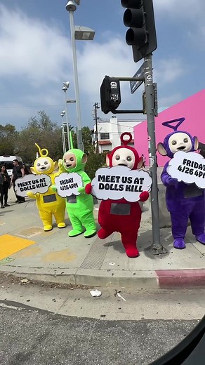 TELETUBBIES SPOTTING 😳 meet the Tubbies 4/26 @ Dolls Kill LA & launching online 4/29 🌈 #teletubbies #tinkywinky #sighting #dollskillxteletubbies #launchparty