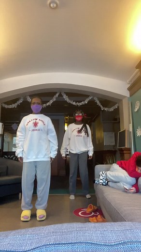 pantsed (@pantsingqueens)’s videos with original sound - Mel🌸