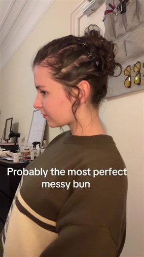 Embrace Curly Hairstyles with This Perfect Messy Bun