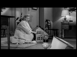 Attaque du chat _ The Incredible Shrinking Man