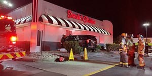 One arrested after car crashes into Lexington Steak ‘n Shake