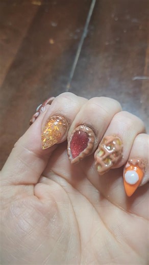 It's pie season ya'll! 🥧 Hiraeth Honey Danielle Rae | Juni Beurre Amie