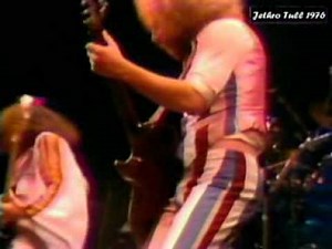 Jethro Tull: Instumental (Guitar & Drum solo) (07/31/1976)