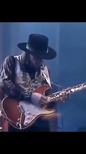Stevie Ray Vaughan - Tin Pan Alley #stevierayvaughan #srv #tinpanalley #bluessolo #bluesguitar #bluesmusic #texasblues #guitarlicks #slowblues #fingerpicking #electricguitar #guitarporn #guitarist #guitarlegend #pop #80spop #rock #rocknroll #rockandroll #guitar #drums #cyndilauper #80smusic #classic | Stevie Ray Vaughan