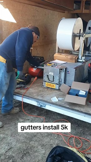 Quality 5K Gutters Installation | Olvin Hernandez