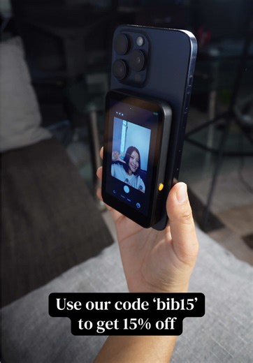 Boost Your Vlogging with Magnetic Selfie Screens