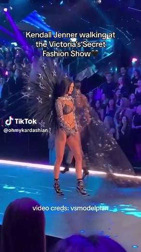 Kendall Jenner Stunning Catwalk at VS Fashion Show