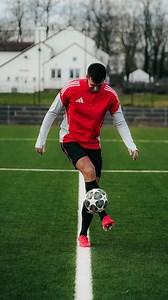 36K views · 34K reactions | Fast touches Control Football Skill tutorial ⚽️  ➡️ @leonardo.fantin25 #skill #tutorial #fast #tricks #skills #football #tekkers #soccer #ronaldo #freestyle #freestylefooball #belgium #brazil #neymar #craftedforgoals #predator #adidas #adidasfootball | Maxime Freestyle | Facebook