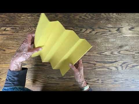 Hedi Kyle's accordion-folding technique, USA (August 8, 2023)