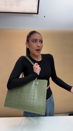 BEIS Work Tote Review - The Ultimate Multi-Pocket Work Bag