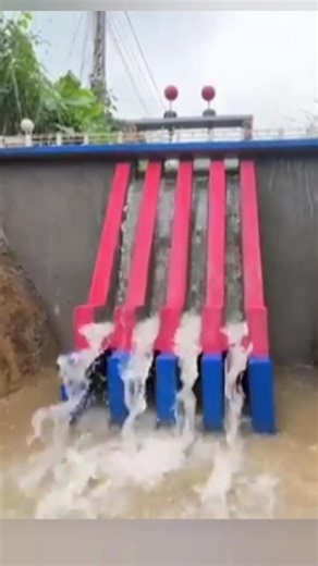 ⚡ MINI HYDROELECTRIC POWER PLANT EXPLAINED IN 60 SECONDS | FRANCIS TURBINE