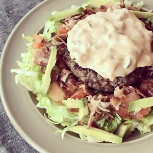 Deconstructed "Big Mac" Salad! One of my most requested recipes is my Keto special burger sauce! This recipe is in my 28 day accelerated meal plans. Click here for the recipe: https://www.ketogenicgirl.com/blogs/ketogenic-recipes/ketogenic-big-mac-sauce 🍔🍔🍔💞#bacon #burger #keto #salad #avocado #mealplan | Ketogenic Girl