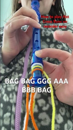 How to play Hot Cross Buns on recorder easy.