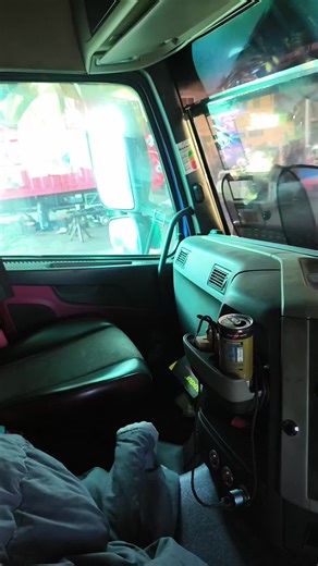 Volvo FM13 Draws Attention at the Repair Shop