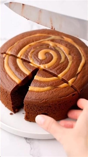 Flourless Peanut Butter Chocolate Cake 🍫 #PeanutButterCake #HealthyBaking #GuiltFreeDessert