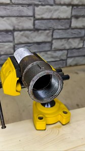 39K views · 436 reactions | How to easily unscrew the coupling if you don't have a gas key? #shorts #trendingreels #reelsfb #toolstour #lifehacks #lifehack #dailyhacks #tools | Tools Hack | Facebook