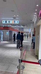 [방금 터진 일본 포켓몬센터 살인사건]피해자: 20대 여점원 (사망)가해자: 양손에 흉기를 들고 들어와서 살해후, 자결둘이 어떤 관계였는지는 조사중장소는 이케부쿠로 선샤인시티 2층 포켓몬센터