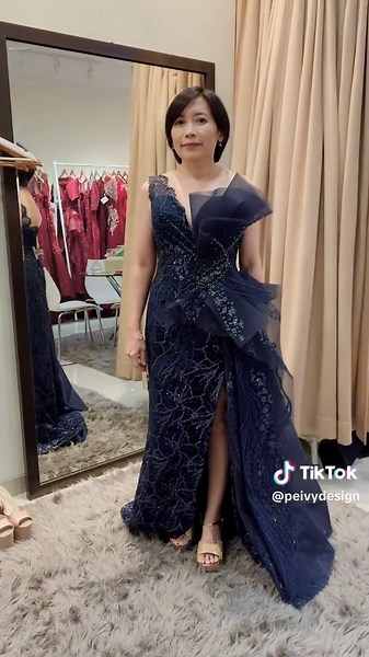 Desain Gaun Emerald Green untuk Pesta Mewah | Peivy Design