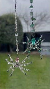 Easy small beaded spider tutorial #beading #beadedspider #beads