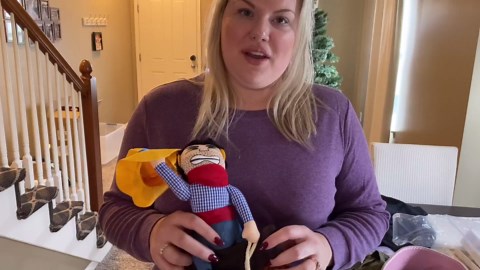 WishLotus Small Wallet for Woman, Leather Credit Card Holder Wallet with Zipper Coin Pocket, Compact Bifold Wallet Mini Purse with ID Window (Brown)