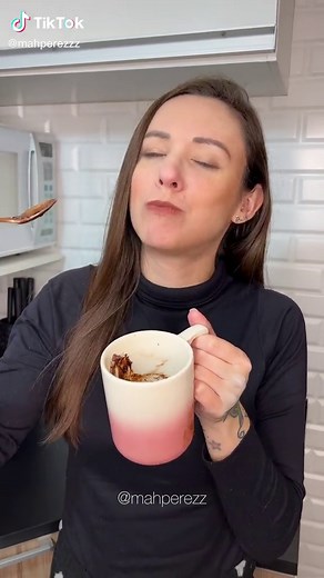 Bolo de Caneca sem Farinha: Receita Fácil com 3 Ingredientes