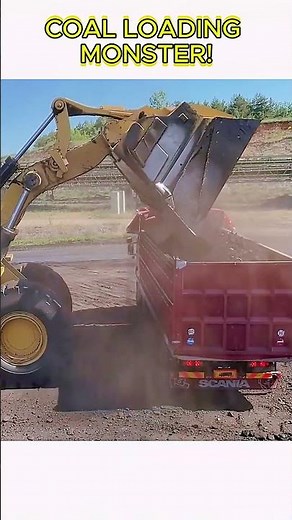Caterpillar 992G Loading Coal Like a Beast! 🚜💨 #Shorts