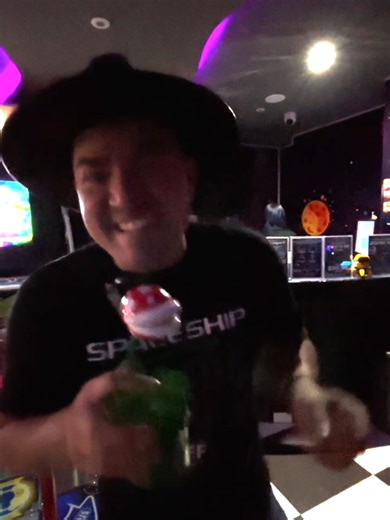 ¡Gamers al ataque! 🕹️ Nuestra trivia retro desafió a todos… y los tripulantes siguen ganando más 🚀👾 ¿Quieres unirte a la misión? Ven a Spaceship Gaming Center y sube de nivel 🎮✨ #fyp #gaming #parati #spaceship #viral #trivia