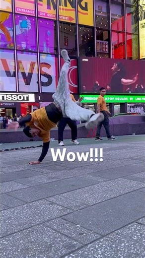 New York’s best breakdancing, Times Square’s best breakdance! #shorts #dance #breakdance