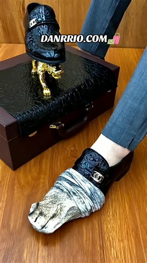 Stylish Men's Loafers for the Modern Businessman | DANRRIO.COM