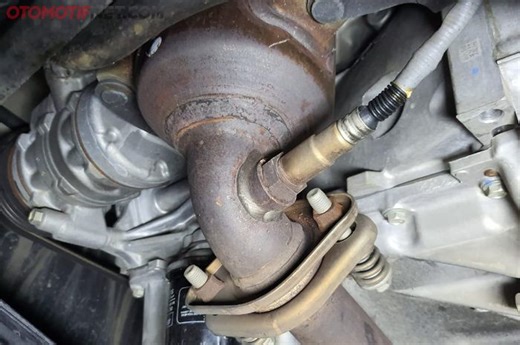 Jangan Ganti Dulu, Begini Cara Mengatasi Sensor O2 Mobil Bermasalah - Otomotifnet.com