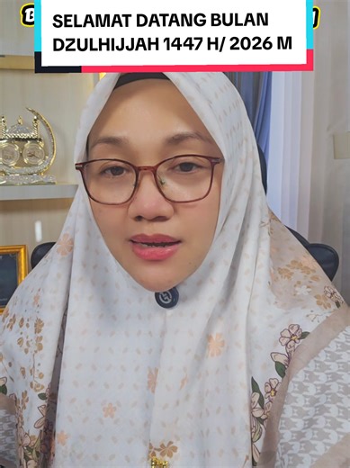 📌 KAPAN MULAI BULAN DZULHIJJAH 1447 H? Bulan Dzulhijjah diperkirakan mulai pada Senin, 18 Mei 2026 (menunggu hasil sidang isbat pemerintah Indonesia). ✨ Puasa sunnah Dzulhijjah dilakukan pada tanggal 1–9 Dzulhijjah 📅 Perkiraan: 18–26 Mei 2026 🌙 Puasa Tarwiyah → 8 Dzulhijjah 📅 Perkiraan: 25 Mei 2026 🌙 Puasa Arafah → 9 Dzulhijjah 📅 Perkiraan: 26 Mei 2026 ❌ 10 Dzulhijjah (Hari Raya Idul Adha) haram untuk puasa. ✨ Keutamaan Puasa Dzulhijjah & Arafah 🤍 Amal di 10 hari pertama Dzulhijjah sangat