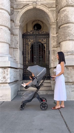 One stroller - many options 🤩 Our Xplory X can be used with a carseat, carry cot, and seat so you can find the option that suits you and your baby best - from newborn to toddler. Xplory X Modern Grey: https://bit.ly/3pQ4ZTY Car Seat: http://bit.ly/36SbSur Carry Cot: https://bit.ly/3t6m8KA #StokkeXplory #XploryX #Stroller #citystroll #momstyle #strollinstyle 📸: @soloamia | Stokke