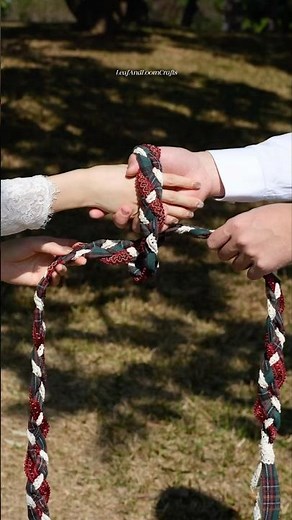 A handfasting ceremony with your specific clan tartan is the ultimate personal touch✨