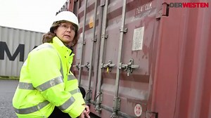 So arbeitet der Zoll im Duisburger Hafen