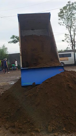 GARDEN SOIL NI HAGALPAK FOR LANDSCAPING,pang GRADAS or RUWEDA available. BLACKSAND  PANAMBAK HAULING SERVICES ☎️09615436302 for inquiries. We deliver around CALABARZON area and Metro Manila. #landscaper #landscapingdesign #landscaping #blacksand #sabongnation #sabongero #sabongislife #sabongpinas #sabonggrandmastercup #trend | Toper Hauling Services | Facebook