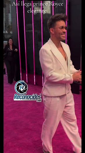 Prince Royce's Elegant Live Performance