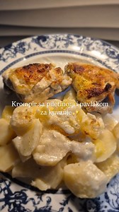 🥔🍗 Krompir sa piletinom i pavlakom za kuvanje (sočno i mekano) Ovo je ono jelo koje se samo složi u pleh, a rerna odradi sve ostalo. Krompir se raspada, piletina ostaje sočna, a pavlaka za kuvanje sve poveže u kremasti sos kojem hleb ne može da odoli. Idealno za porodični ručak – jednostavno, domaće i sigurno uspeva svaki put. 📝 Sastojci: ▫️1 kg krompira ▫️500–700 g piletine ▫️400 ml pavlake za kuvanje ▫️100 ml mleka ili vode ▫️malo ulja ▫️so, biber, suvi začin po ukusu ▫️1 kašičica belog luk