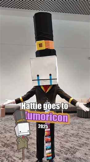 Grace 🌱 on Instagram: "Hatty Hattington goes to KUMORICON! This was so fun to make. Hatty is @taptoaddtext . #kumoricon2025 #kumoricon #hattyhattington #hattyhattingtoncosplay #battleblocktheater #cosplay #funnycosplay #skit #cosplayskit #convention #portland #amycosplay"
