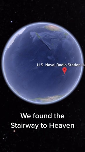 The Stairway to Heaven hike in Oahu was by far the most exciting hike I’ve ever done. Unbelievable adventure 🤙🏼🏔️ #stairwaytoheaven #stairwaytoheavenhawaii #haikustairs #fyp #foryoupage #hike #girlswhohike #adventure