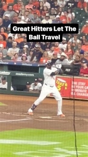 Don’t Be Average Baseball - Noah Martinez on Instagram: "LET THE BALL GET DEEP! 👏… Don’t feel like you always need to go get the ball, let it travel and see it deep. This will help you with pitch selection and keep your weight back. A good hitter can see the ball travel and work to all parts of the field. Being able to have this approach will not only bring more barrels, but it will help you stop chasing bad pitches out of the zone. 🧠 . . . #DontBeAverage #Baseball #Astros #Houston #Yordan #Sw